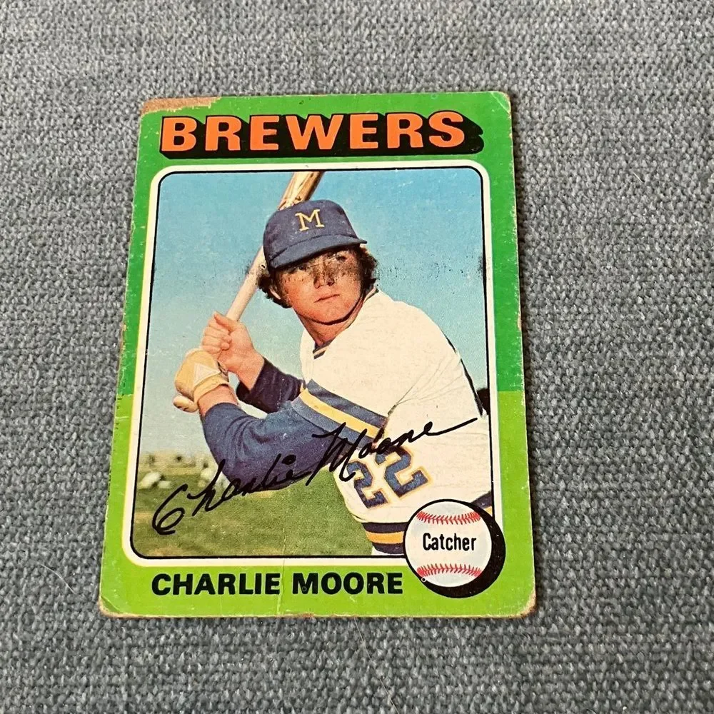 1975 Topps Milwaukee Brewers Baseball Card Trading Card